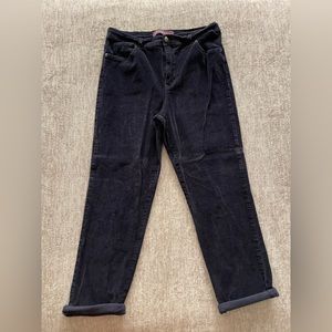 Gloria Vanderbilt women’s L corduroy pants